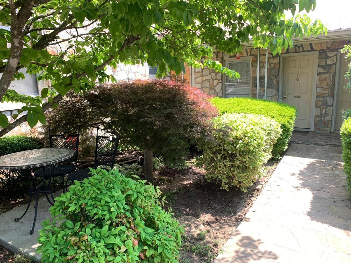 Phillips Historic Motel & Cottages Robbinsville Esterno foto